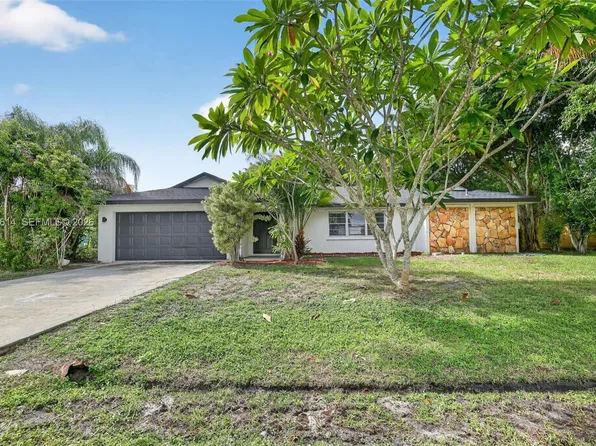 770 SE Hollahan Ave, Port Saint Lucie, FL 34983