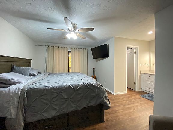 5th image of 704 Dunbar Dr