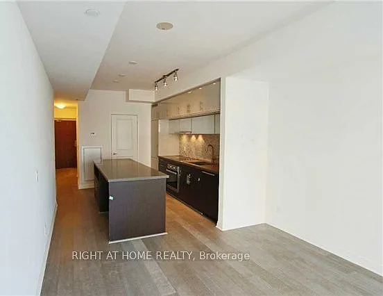 8 Mercer St #1903 — Photo 4