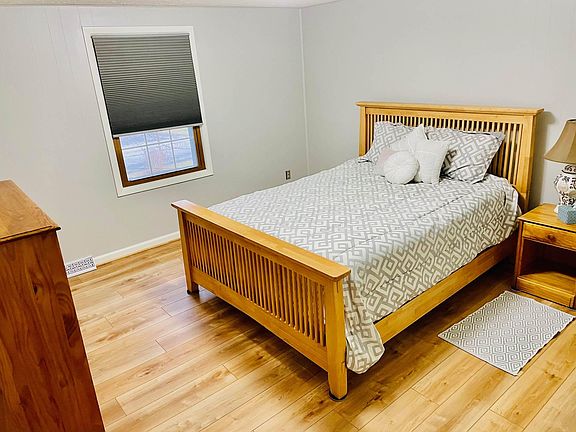 5th image of 3602 S Essex Ct