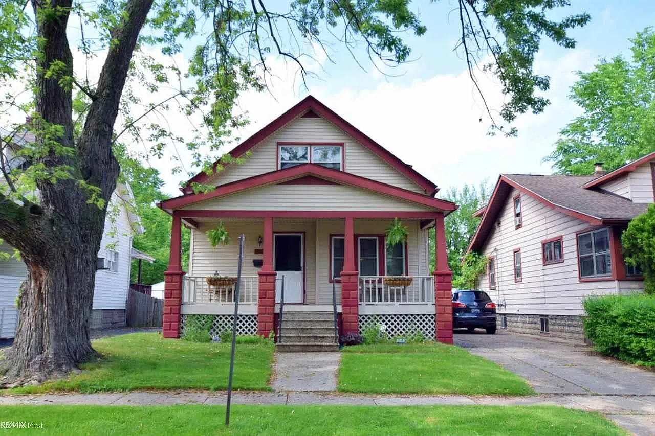 455 Silman St photo 1