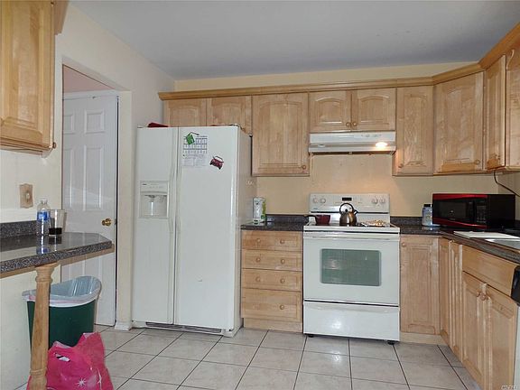 3rd image of 668 Wilson Blvd