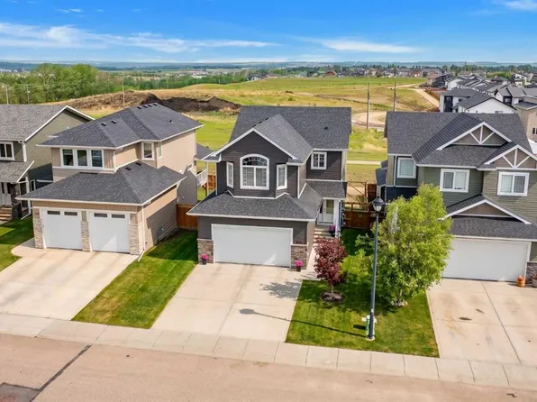 139 E Morris Ct, Blackfalds, AB T4M 0B2
