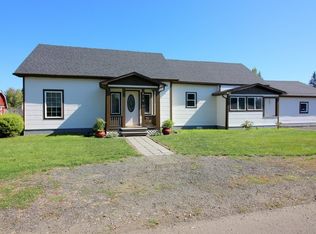 418 N 10th St, Elma, WA 98541