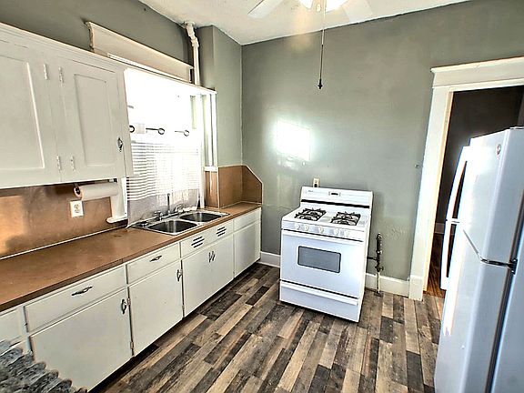 5th image of 4819 Cass St APT 1