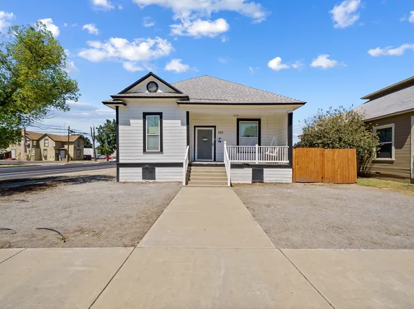 230 W Myrtle St, Hanford, CA 93230