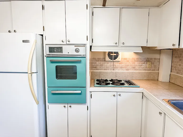 29 Regent Ln #33 — Photo 5