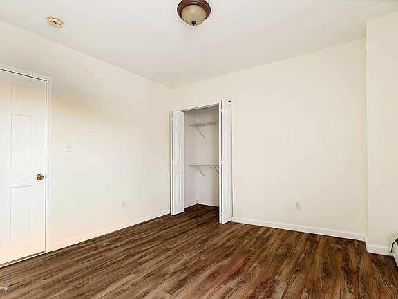 5th image of 256 Pacific Ave #2