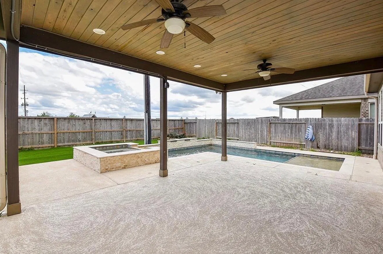 4 bed, 3.5 bath, 2684 sqft, $3,490 — Photo 1