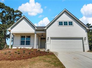 1035 Julius Dr, Suwanee, GA 30024