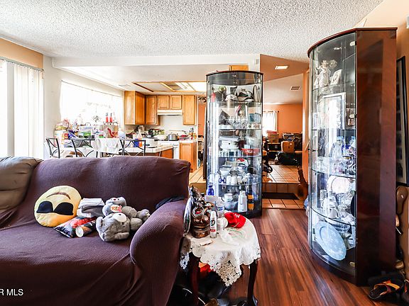 5th image of 1307 Marion Ave