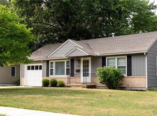 7616 W 66th St, Overland Park, KS 66202