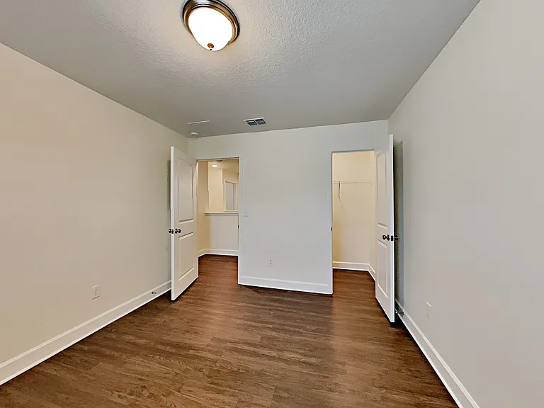 10310 Riverwalk Ct — Photo 15