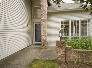 1712 SE Solomon Loop, Vancouver, WA 98683