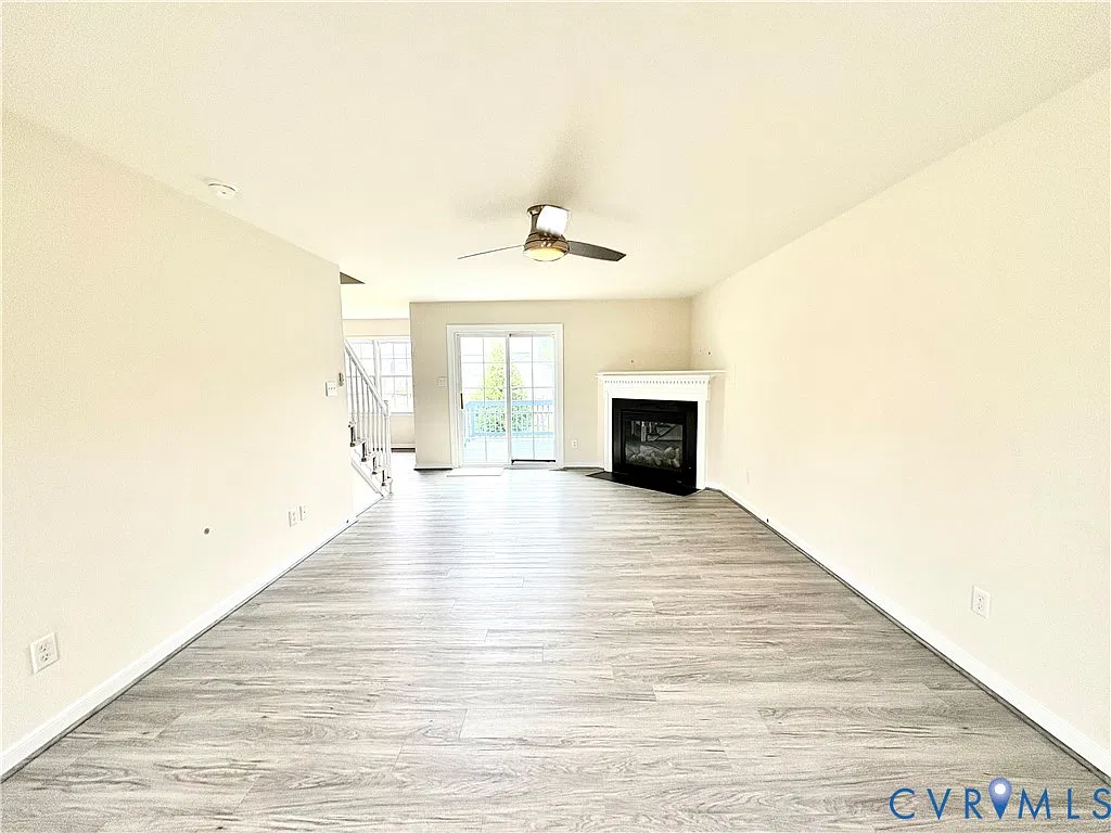 5 bed, 2.5 bath, 2662 sqft, $3,225 — Photo 2