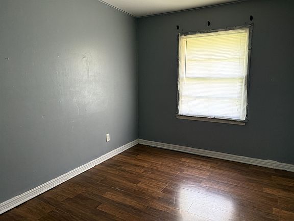 4th image of 4215 Boyce Ave