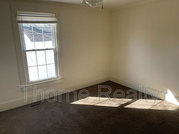 4th image of 324 Trevathan St