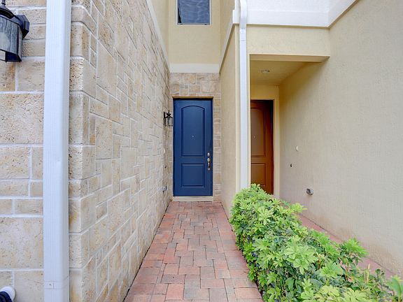 Home For Sale In Valletta Boca Highlands