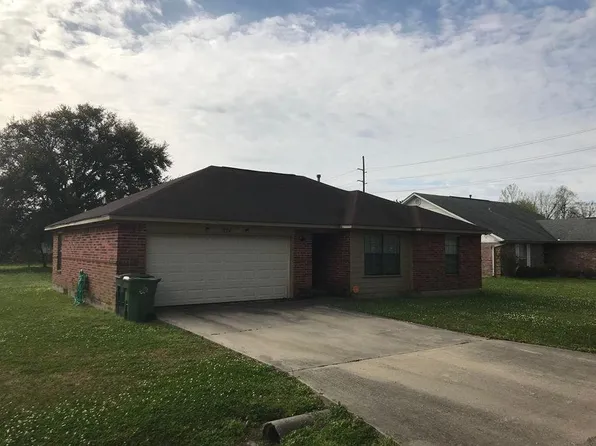 224 15th St, Port Arthur, TX 77640