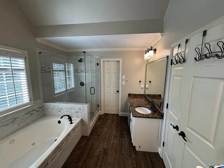 365 Fairleaf Ct — Photo 15