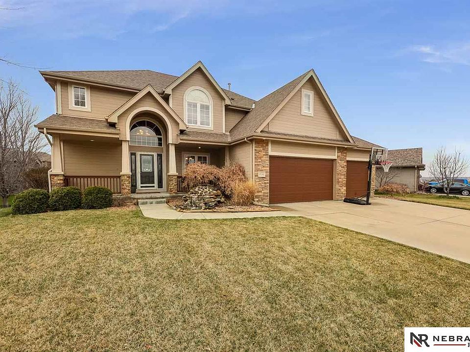 1st image of 17141 Colony Dr
