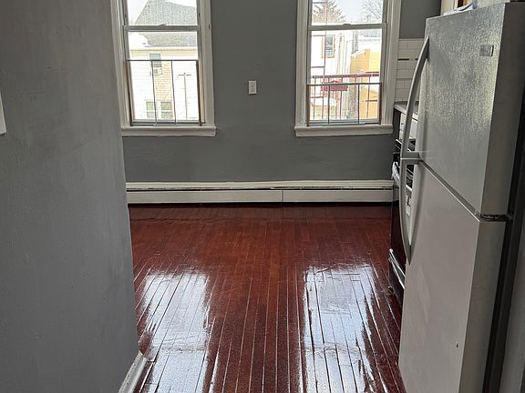 3rd image of 80 Paterson St #5L