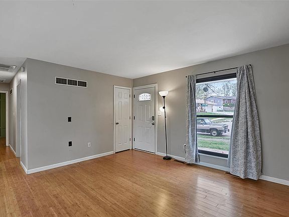 4th image of 2701 Creekwood Manor Ln