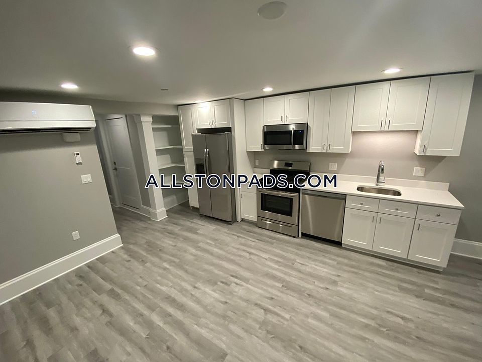 2nd image of 190 Kelton St #B2