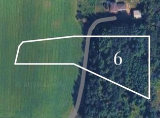 6 Glen Oaks Dr, River Falls, WI 54022