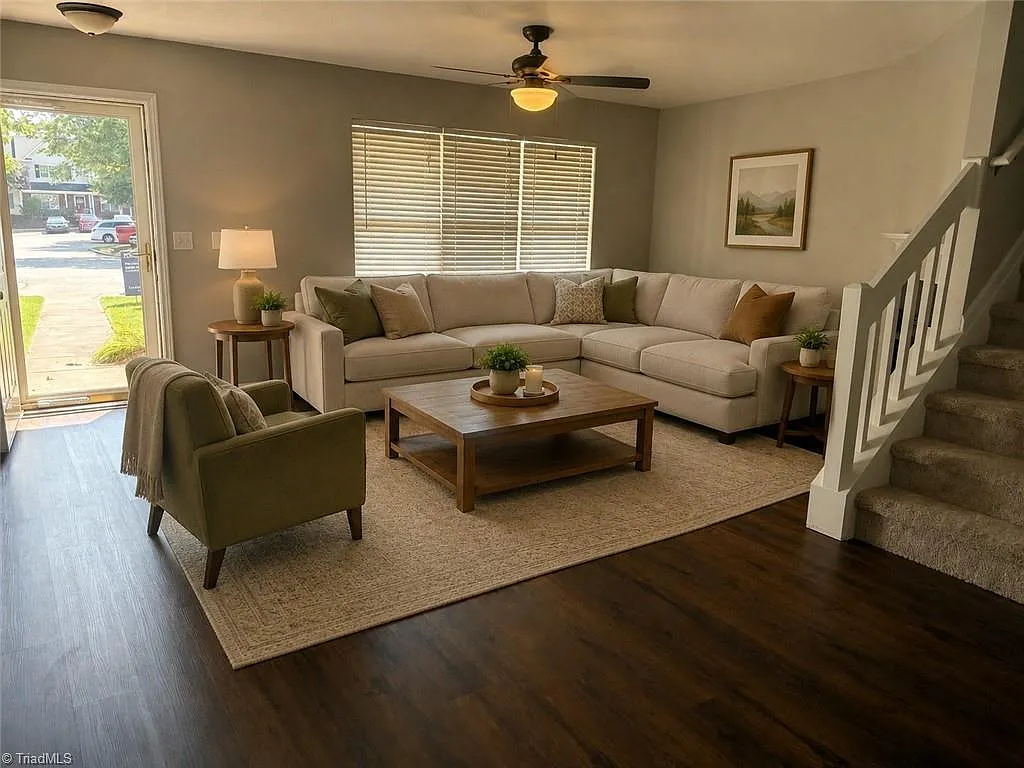 2 bed, 2.5 bath, 1300 sqft, $1,600 — Photo 3
