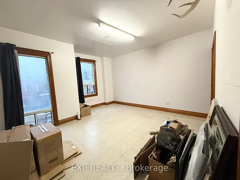 759 Gerrard St E #2 — Photo 4