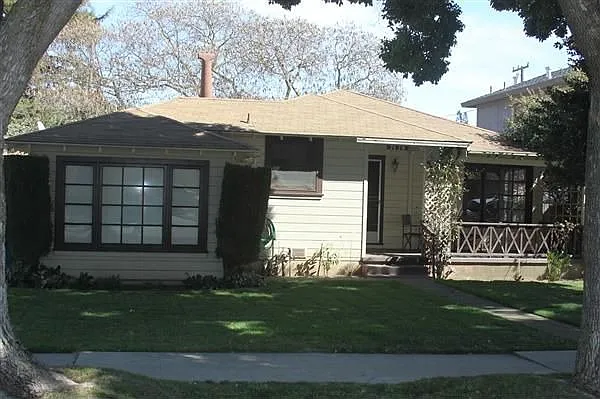 7470 Carmel St photo 1