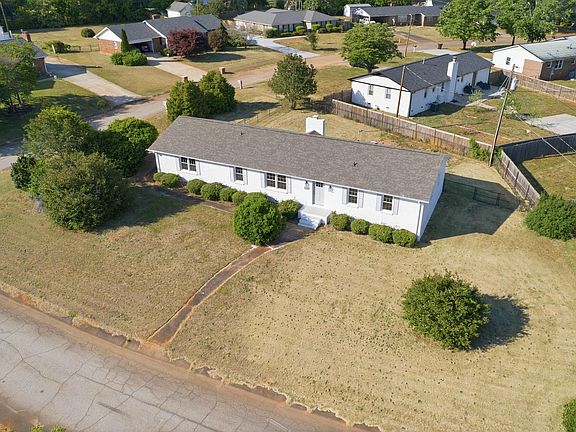 4th image of 117 Hendrix Dr
