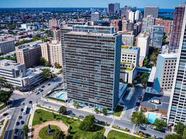 330 W Diversey Pkwy APT 1908, Chicago, IL 60657