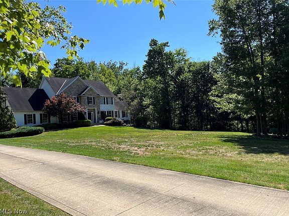 5th image of 7895 Arlington Dr