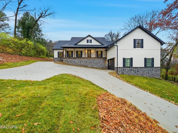 909 S Chilhowee Dr, Knoxville, TN 37914
