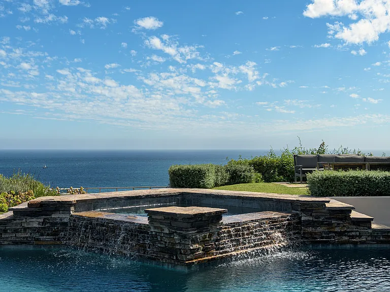 29020 Cliffside Dr — Photo 48