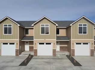 910 NW Sunburst Ct #A, Moses Lake, WA 98837
