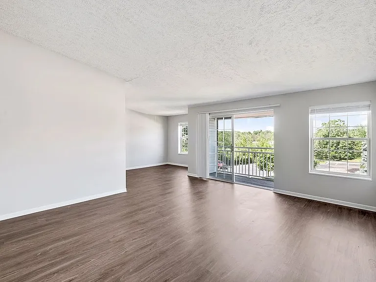 Cherry Tree Village Apartments — Photo 76