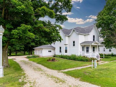 2026 Larrabee Ave, Waverly, IA, 50677