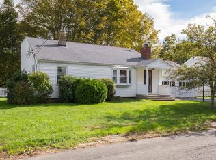93 Luciani Rd, Woodbridge, CT 06525