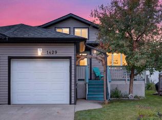 1429 E Strathcona Way, Strathmore, AB T1P 1S9