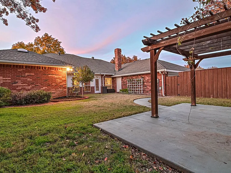 4601 Cherrywood Dr — Photo 27