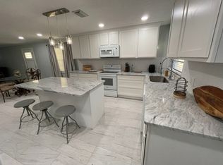 11445 W Riverhaven Dr, Homosassa, FL 34448