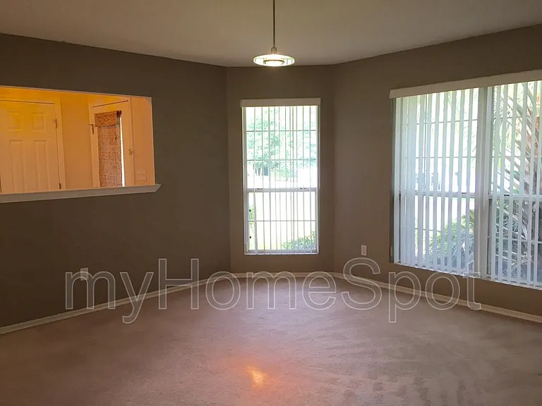 6805 Cedar Lake Dr — Photo 4