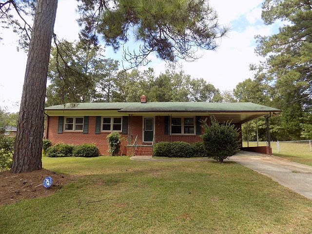 1st image of 304 Beechwood Cir