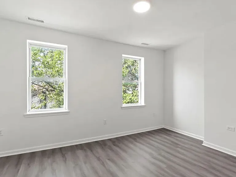 4149 Lancaster Ave — Photo 7
