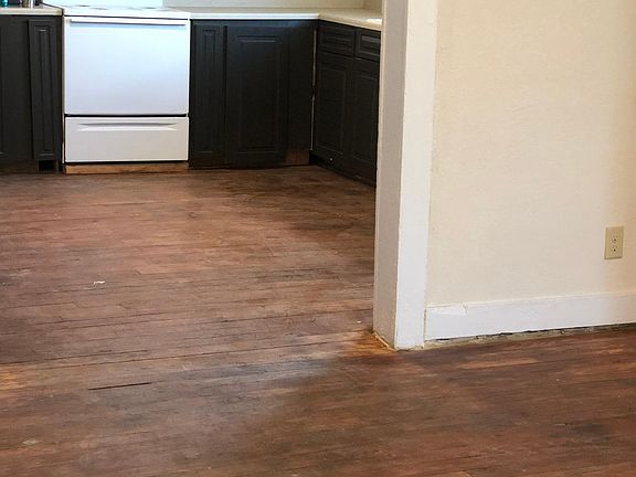 4th image of 1001 N Tyler St