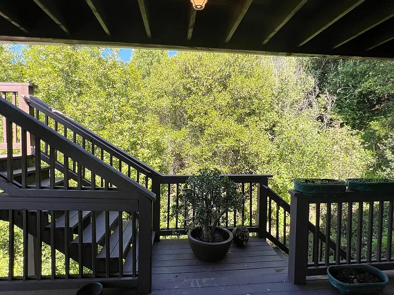 Main floor deck