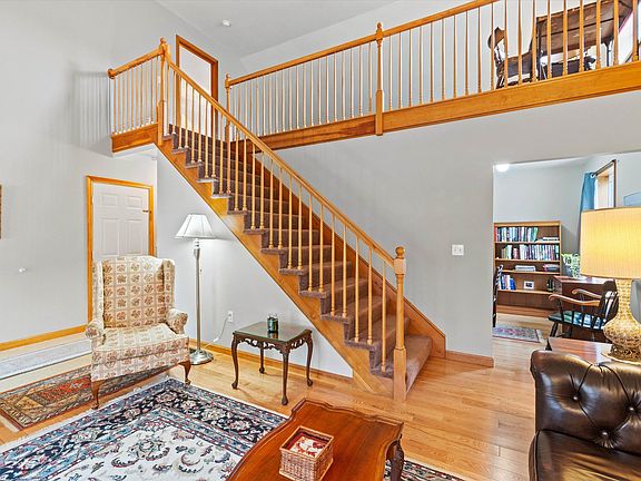 4th image of 24 Ledgewood Drive